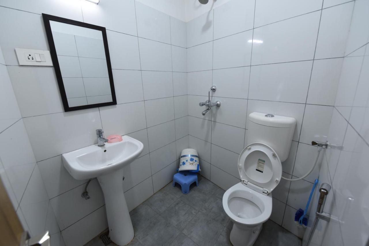 Hotel Mayur Gorakhpur Esterno foto