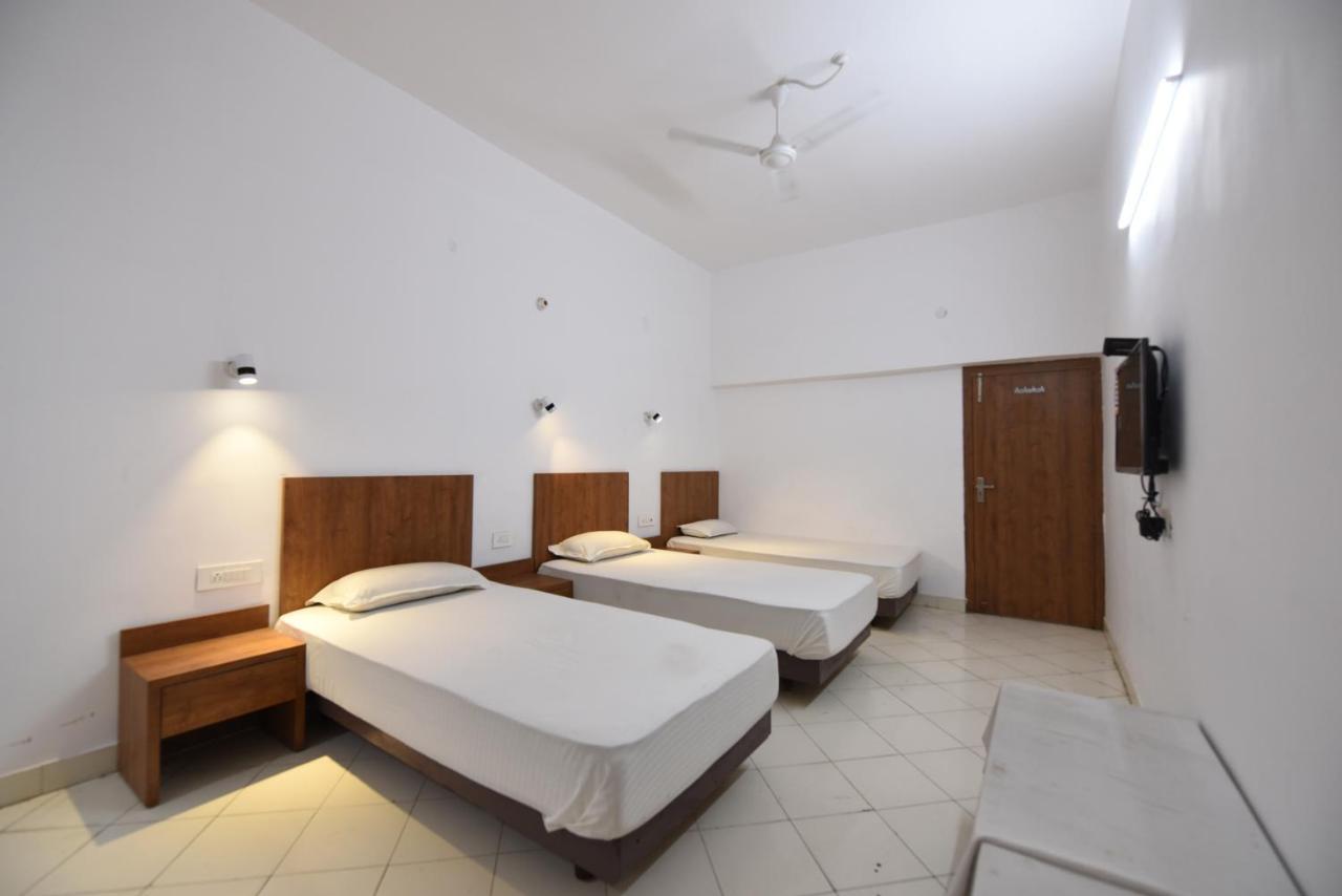 Hotel Mayur Gorakhpur Esterno foto